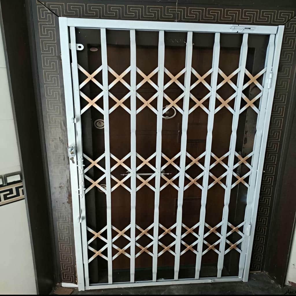 درب آکاردئونی در اندیشه